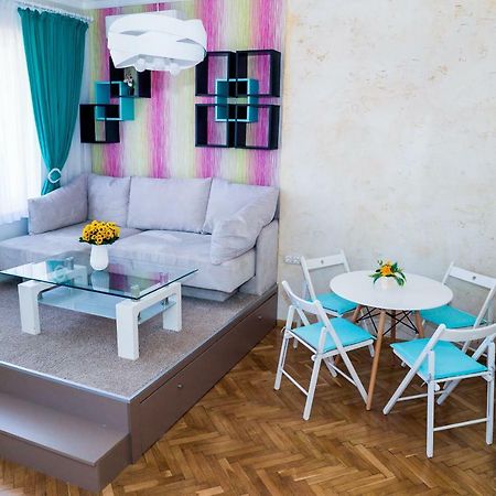 Sofia Central Pretty Apartment ภายนอก รูปภาพ