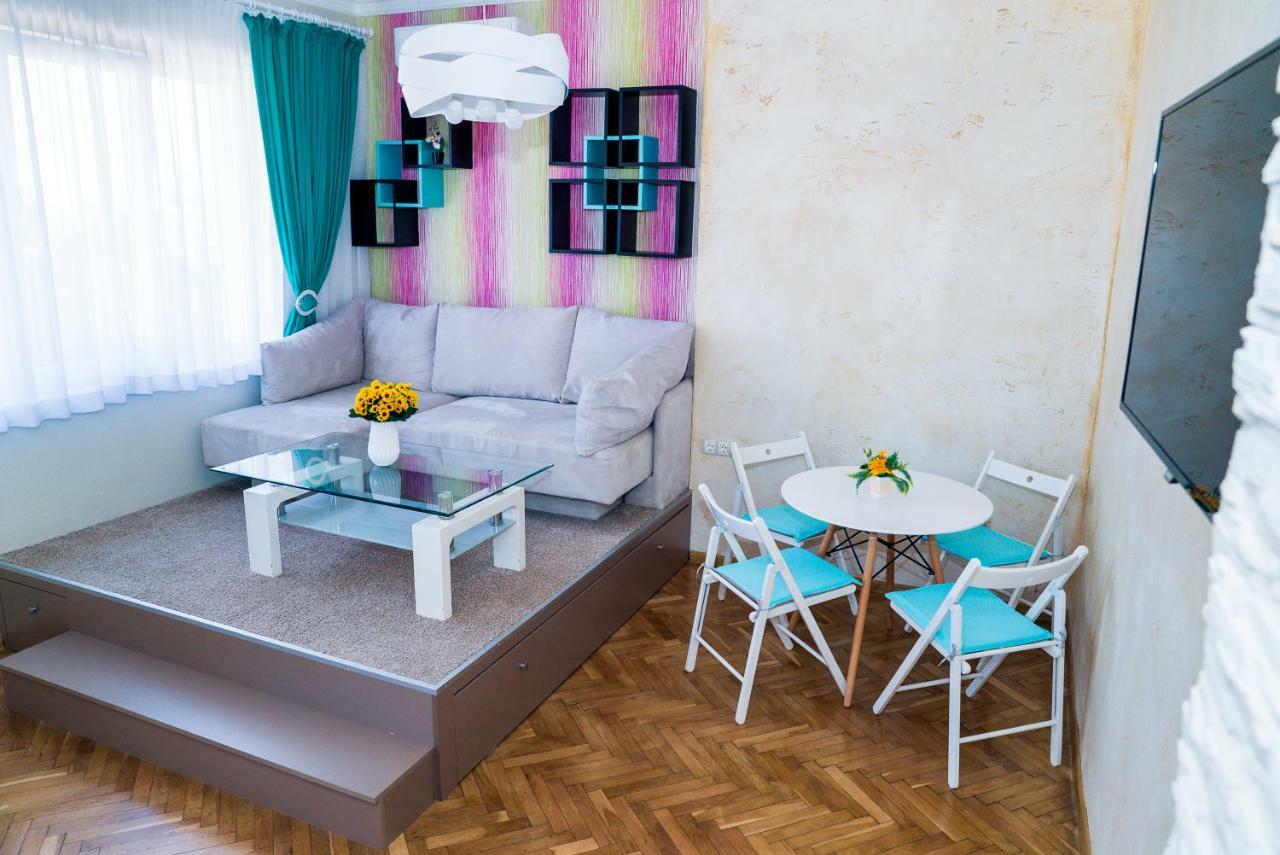 Sofia Central Pretty Apartment ภายนอก รูปภาพ