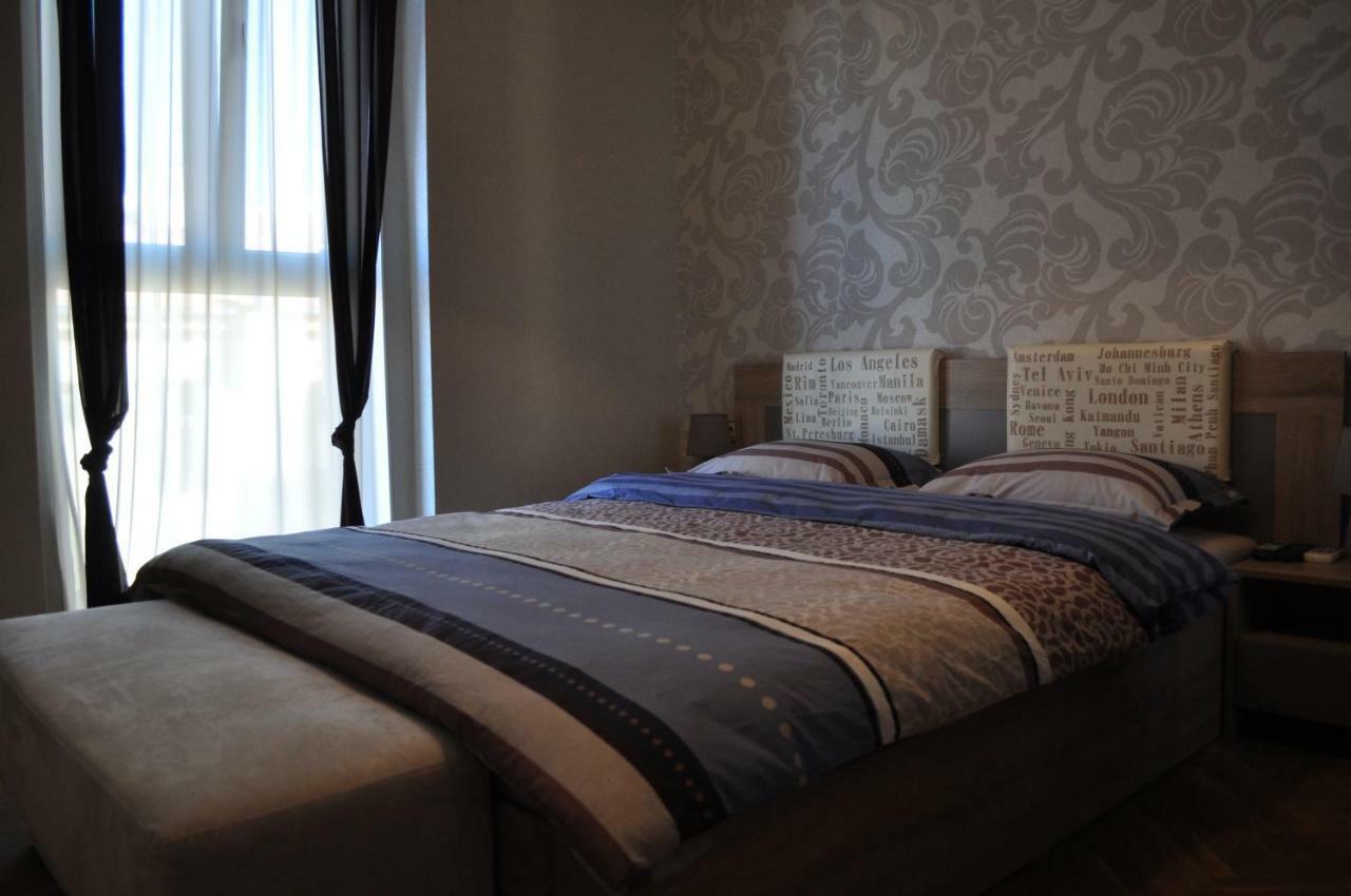 Sofia Central Pretty Apartment ภายนอก รูปภาพ