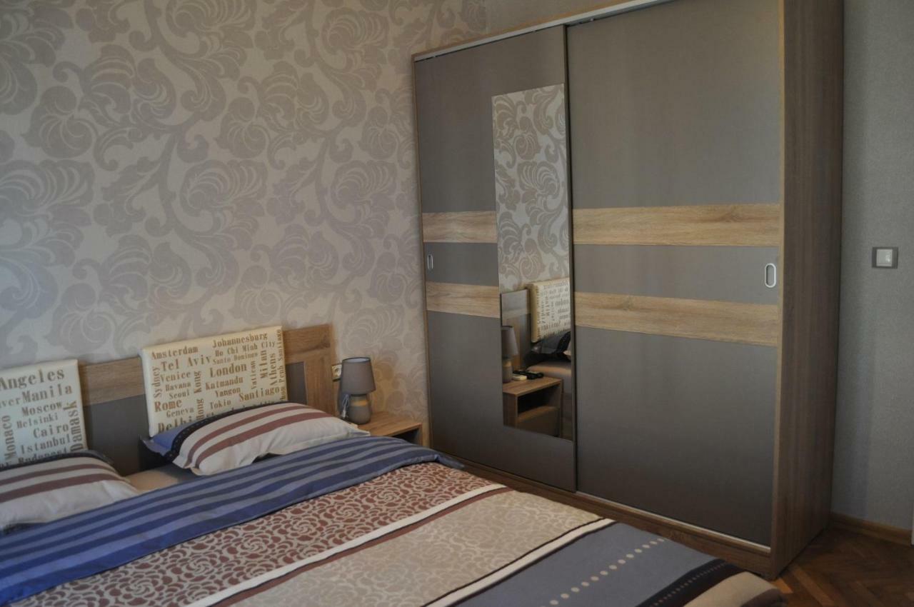 Sofia Central Pretty Apartment ภายนอก รูปภาพ
