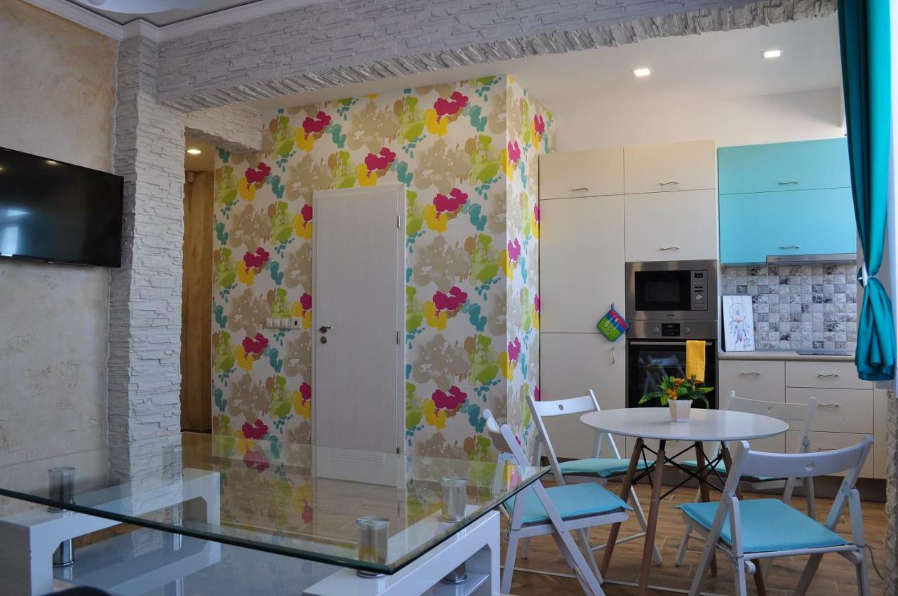 Sofia Central Pretty Apartment ภายนอก รูปภาพ