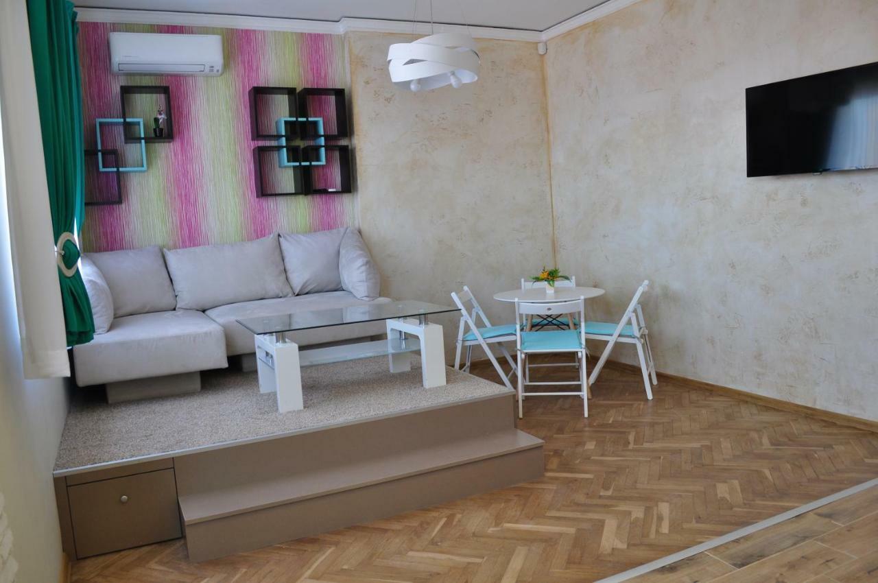 Sofia Central Pretty Apartment ภายนอก รูปภาพ